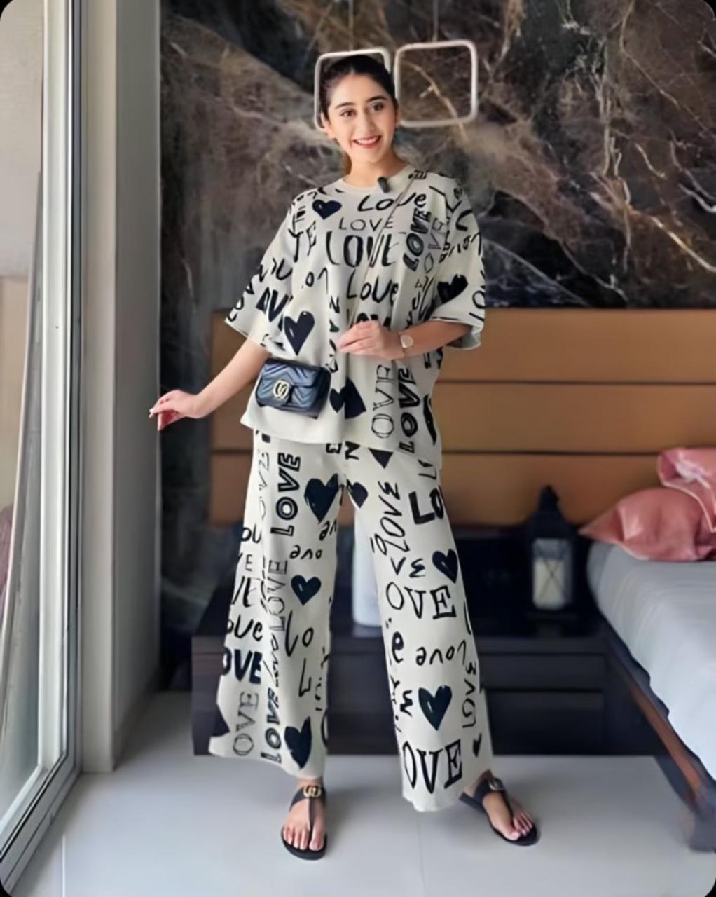 Royal Skin Love Heart Print T-shirt & Trouser