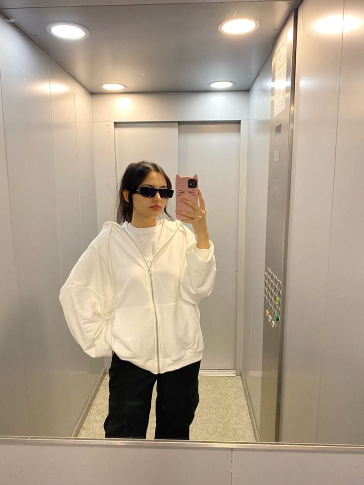 Premium White Zipper Hoodie For Winters